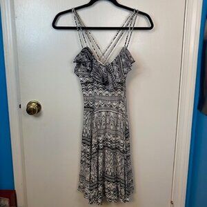 Jessica Simpson Black and white dress